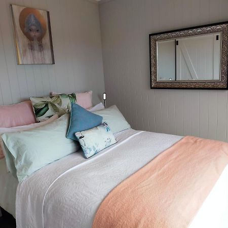Secluded, Private Rural Retreat Mins From Warkworth -"Avondale" Minihouse Villa Exteriör bild