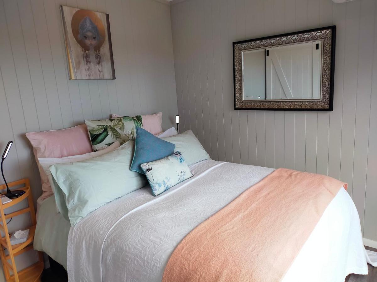 Secluded, Private Rural Retreat Mins From Warkworth -"Avondale" Minihouse Villa Exteriör bild